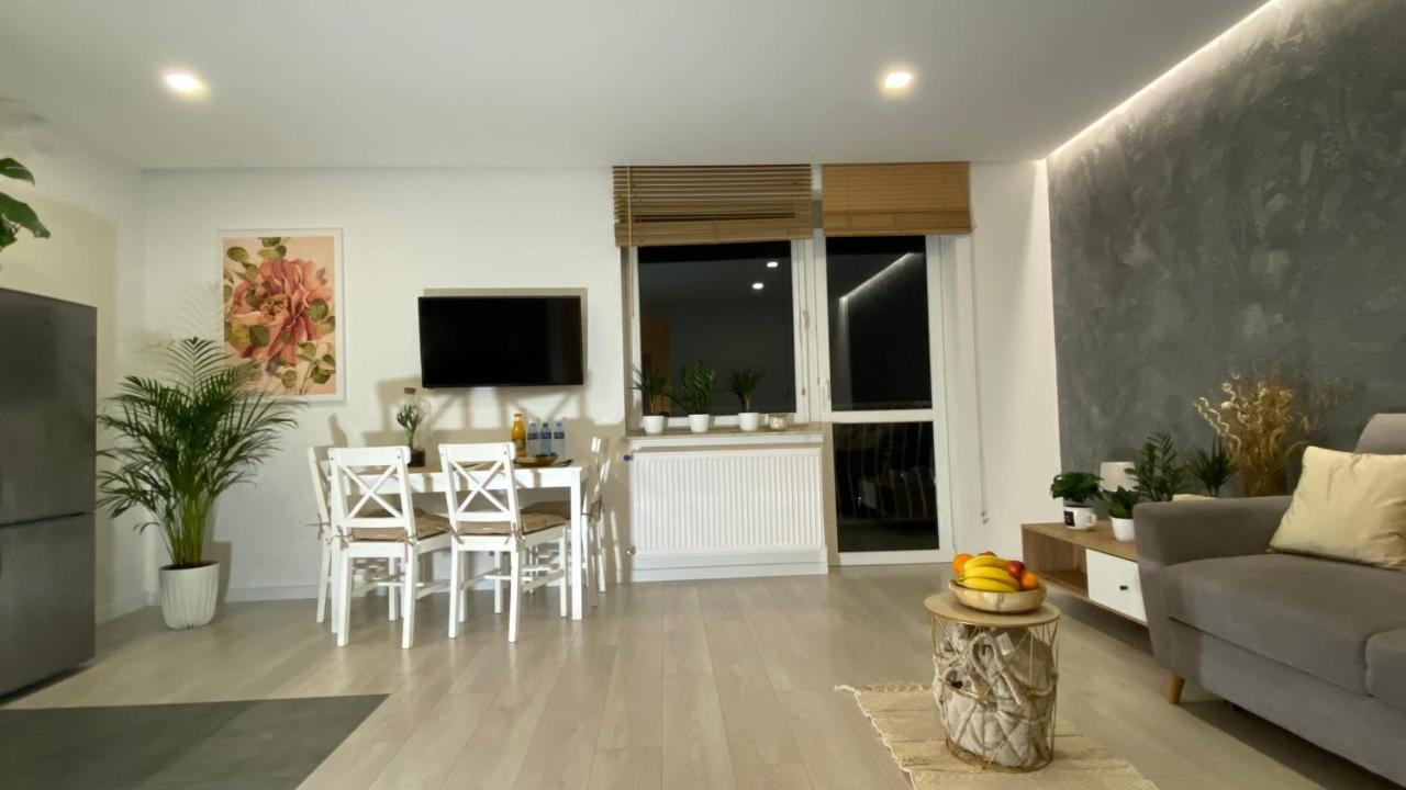 Apartament Plaza Park Przemyśl Esterno foto